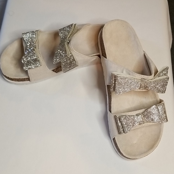 Sandals - Picture 2 of 3